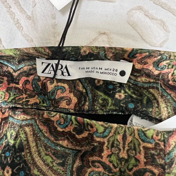 Zara velvet mini skirt size medium - Picture 5 of 5